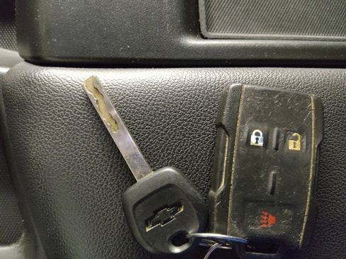 Used 2020 Chevrolet Silverado 1500 LT image 32