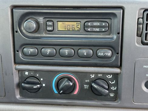 Used 1999 Ford F450 XL AWD/4WD image 16
