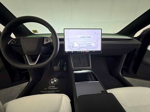 Used 2026 Tesla Model Y 2WD image 17