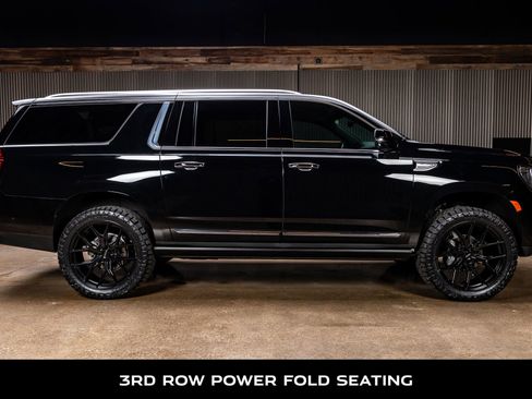 Used 2024 GMC Yukon XL Denali Ultimate image 11