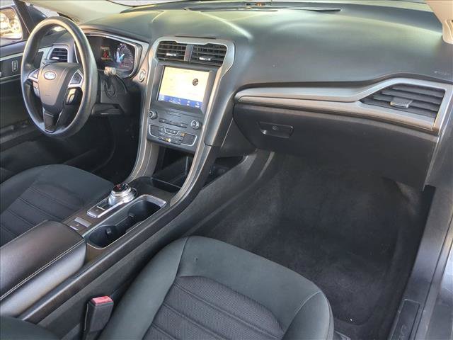 Used 2020 Ford Fusion SE FWD image 21