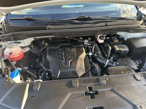 Used 2022 Kia Carnival LX image 21