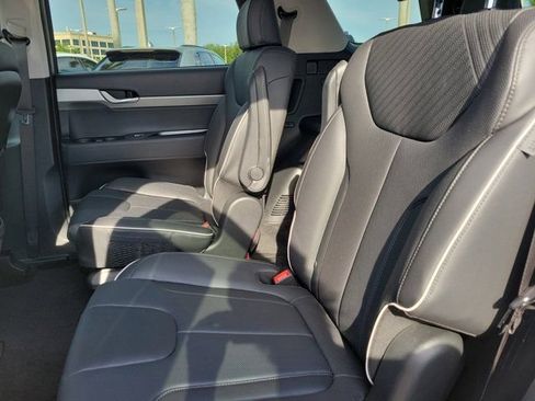 Used 2025 Hyundai Palisade SEL FWD image 16