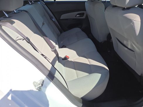 Used 2014 Chevrolet Cruze LT FWD image 18