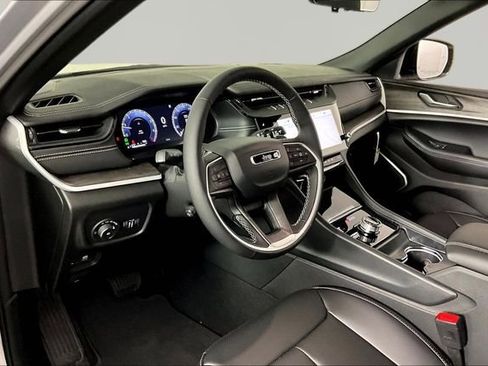 New 2026 Jeep Grand Cherokee L Limited AWD/4WD image 8
