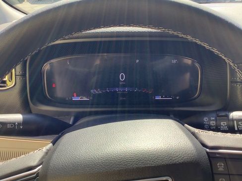 New 2023 Jeep Wagoneer Series III w/ Preferred Equipment Group image 14