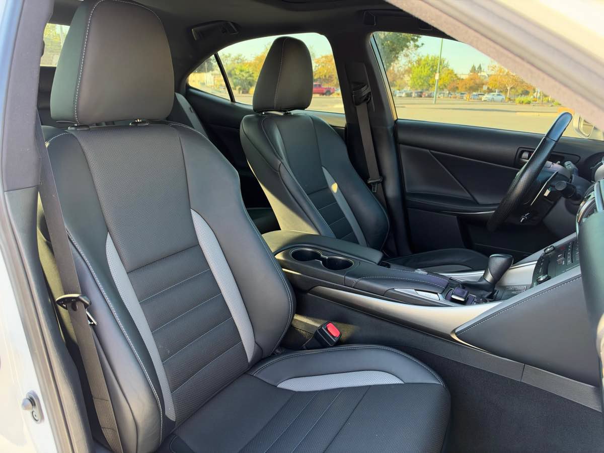 Used 2020 Lexus IS 300 F Sport w/ Blackline Edition RWD image 26