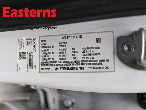 Used 2021 Tesla Model 3 Standard Range Plus image 34