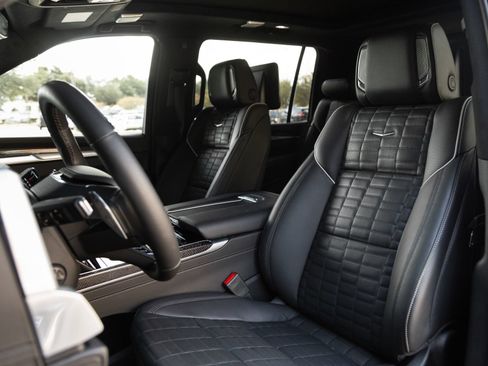Used 2026 Cadillac Escalade ESV V w/ LPO, ONYX Package AWD/4WD image 5