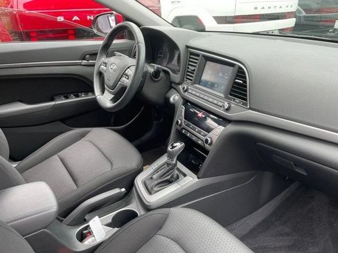 Used 2017 Hyundai Elantra Value Edition w/ Cargo Package FWD image 8