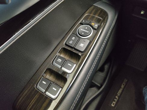 Used 2019 Kia Sorento L FWD image 27