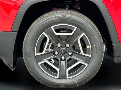 New 2026 Jeep Cherokee Laredo image 23