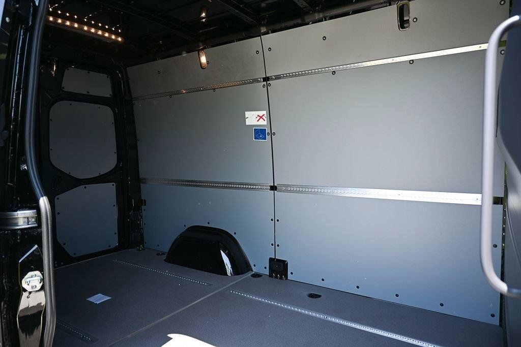 Used 2026 Mercedes-Benz Sprinter 2500 image 22