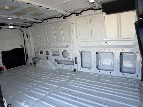 Used 2020 Ford Transit 150 Low Roof RWD image 19
