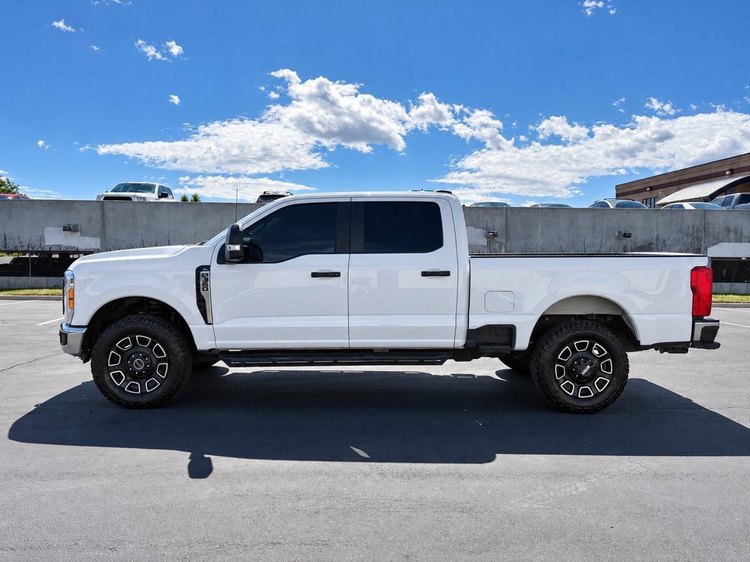 Used 2023 Ford F350 XL AWD/4WD image 2