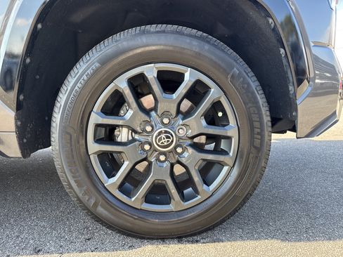 Used 2023 Toyota Tundra Platinum image 13