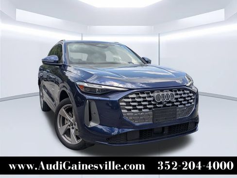 Used 2025 Audi Q5 Premium Plus AWD/4WD image 1