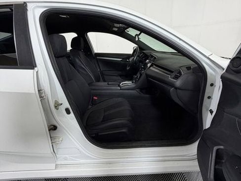 Used 2020 Honda Civic Sport image 5