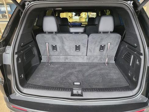 Certified 2025 Buick Enclave Preferred AWD/4WD image 16