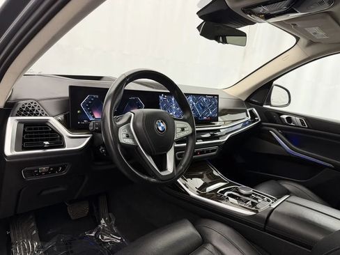 Used 2023 BMW X7 xDrive40i w/ Premium Package AWD/4WD image 8