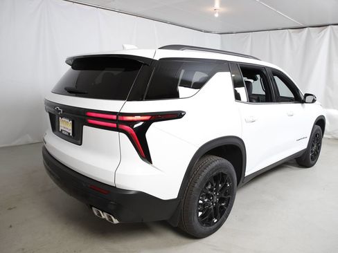 New 2026 Chevrolet Traverse LT w/ Midnight/Sport Edition FWD image 3