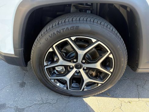 Used 2025 Jeep Compass Limited AWD/4WD image 31