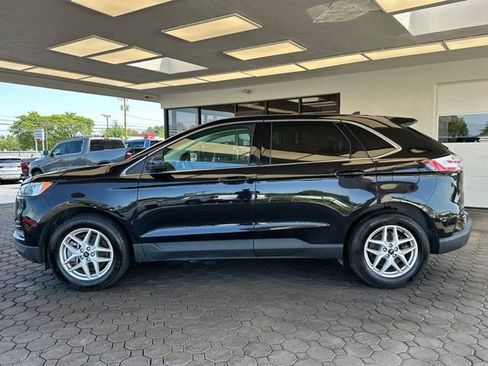 Used 2024 Ford Edge SEL w/ Convenience Package AWD/4WD image 2