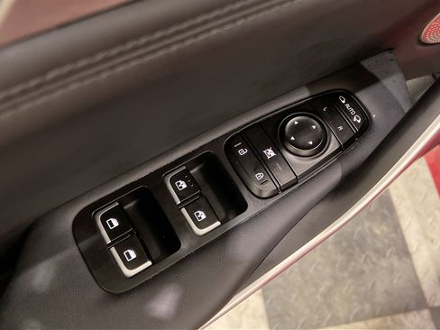 Used 2018 Kia Stinger GT1 image 29