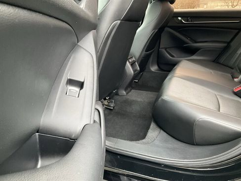 Used 2021 Honda Accord Sport image 15