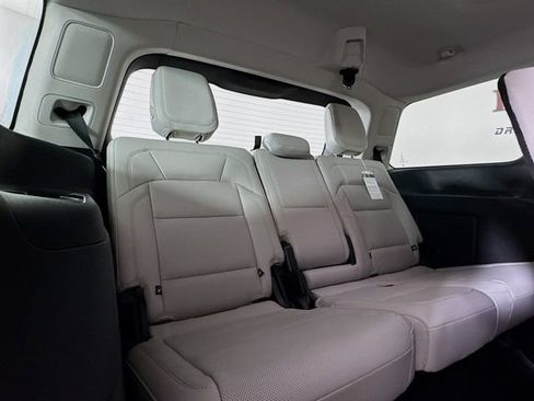 New 2025 Lincoln Navigator Reserve image 29