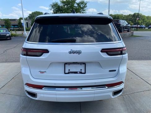 Used 2023 Jeep Grand Cherokee L Overland w/ Luxury Tech Group IV AWD/4WD image 4