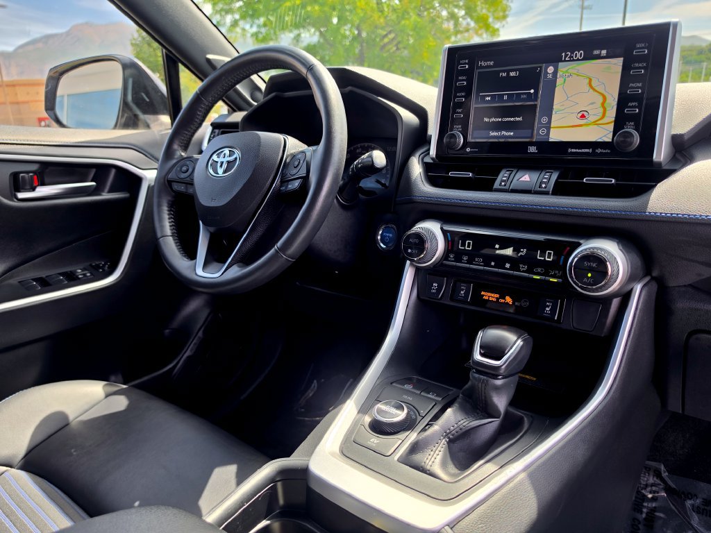 Used 2020 Toyota RAV4 XSE AWD/4WD image 17