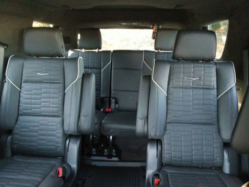 Used 2026 Cadillac Escalade Platinum Sport w/ LPO, ONYX Package image 30