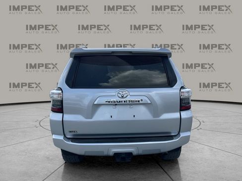 Used 2016 Toyota 4Runner SR5 image 4