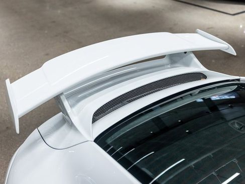 Used 2015 Porsche 911 GT3 w/ Carbon Interior Package image 21