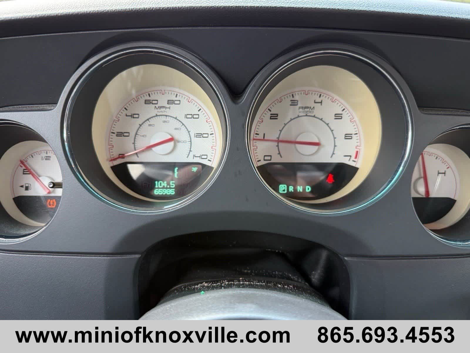 Used 2011 Dodge Challenger RWD image 30