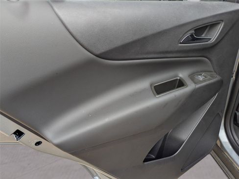 Used 2024 Chevrolet Equinox LT image 12