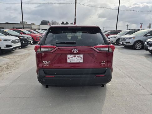 Used 2024 Toyota RAV4 LE AWD/4WD image 6
