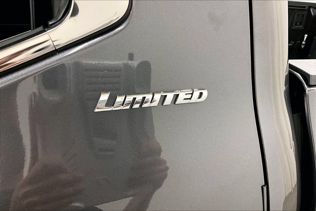 Used 2023 Toyota Tundra Limited AWD/4WD image 25