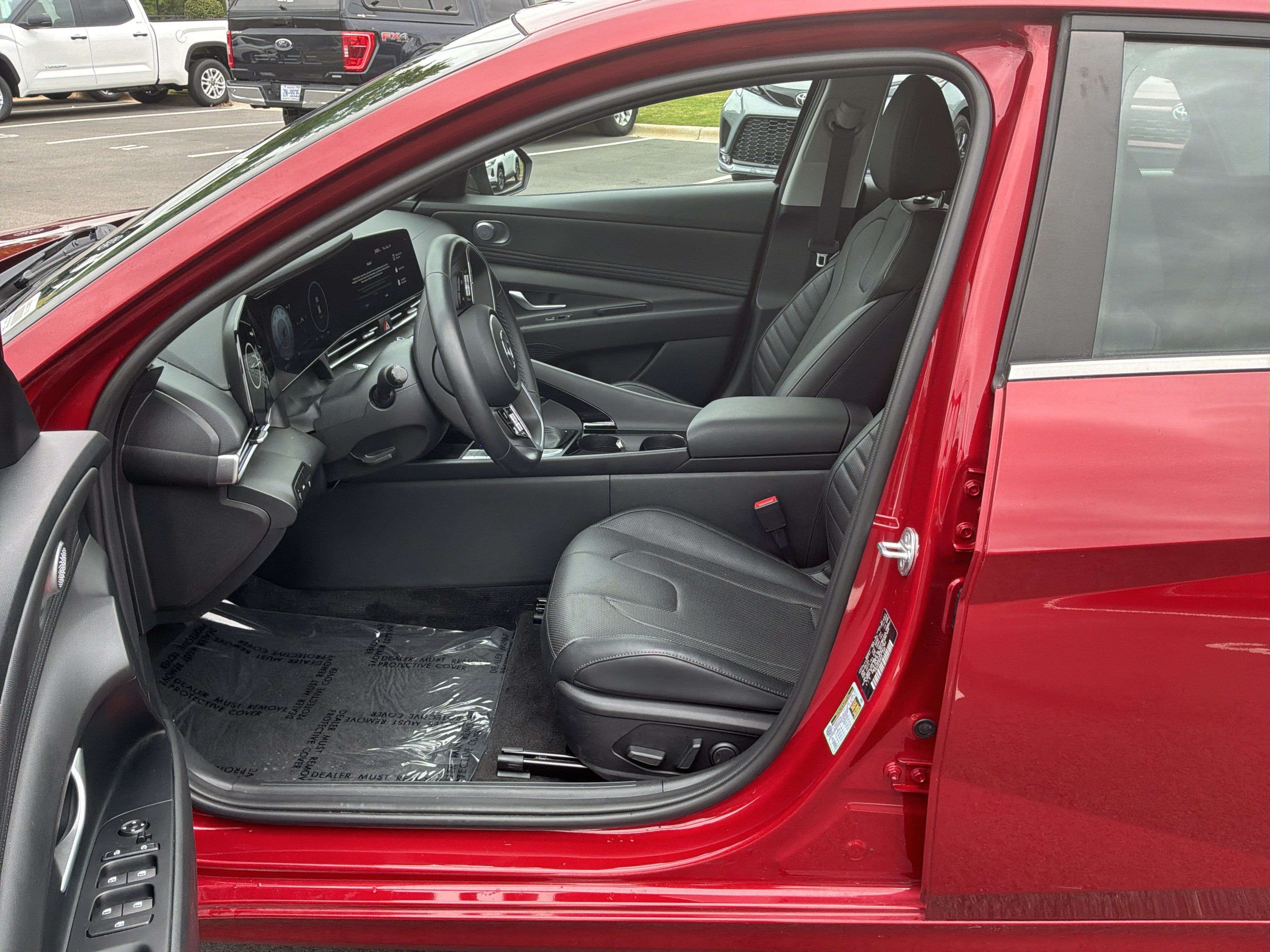 Used 2023 Hyundai Elantra Limited FWD image 16