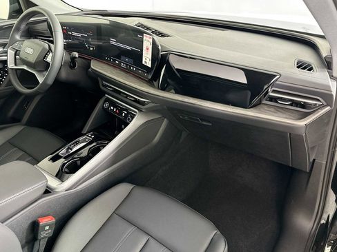 New 2025 Audi Q5 Premium image 27