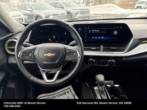 Used 2024 Chevrolet Trax LT w/ LT Convenience Package image 15