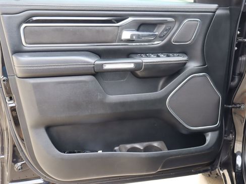 Used 2019 RAM 1500 Laramie AWD/4WD image 19