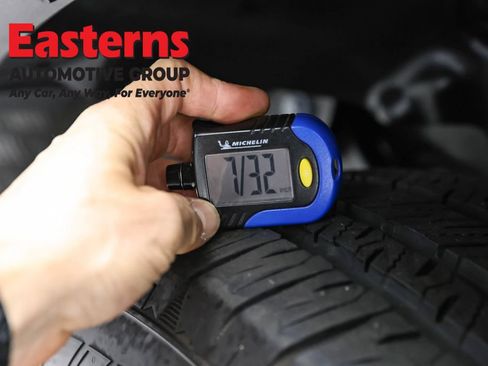 Used 2025 Jeep Wrangler Unlimited Sahara AWD/4WD image 26