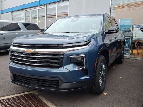 New 2026 Chevrolet Traverse LT image 3