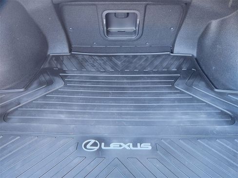 Used 2022 Lexus ES 300h Ultra Luxury image 34