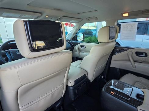 Used 2022 Nissan Armada Platinum w/ Captain's Chairs Package RWD image 16