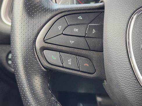 Used 2022 Dodge Challenger GT image 28