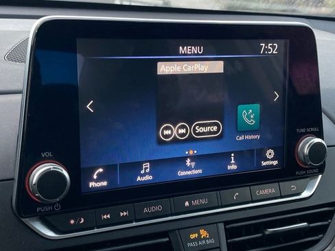 Used 2024 Nissan Altima 2.5 SV image 18