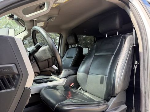 Used 2019 Ford F250 Lariat w/ Lariat Value Package AWD/4WD image 8